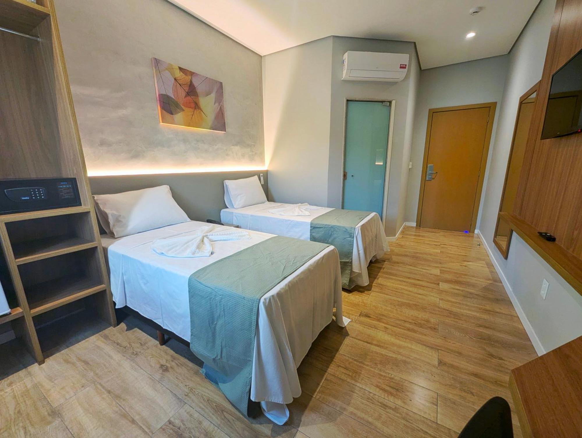 Hotel Jardim Iracema Teófilo Otoni Exteriör bild