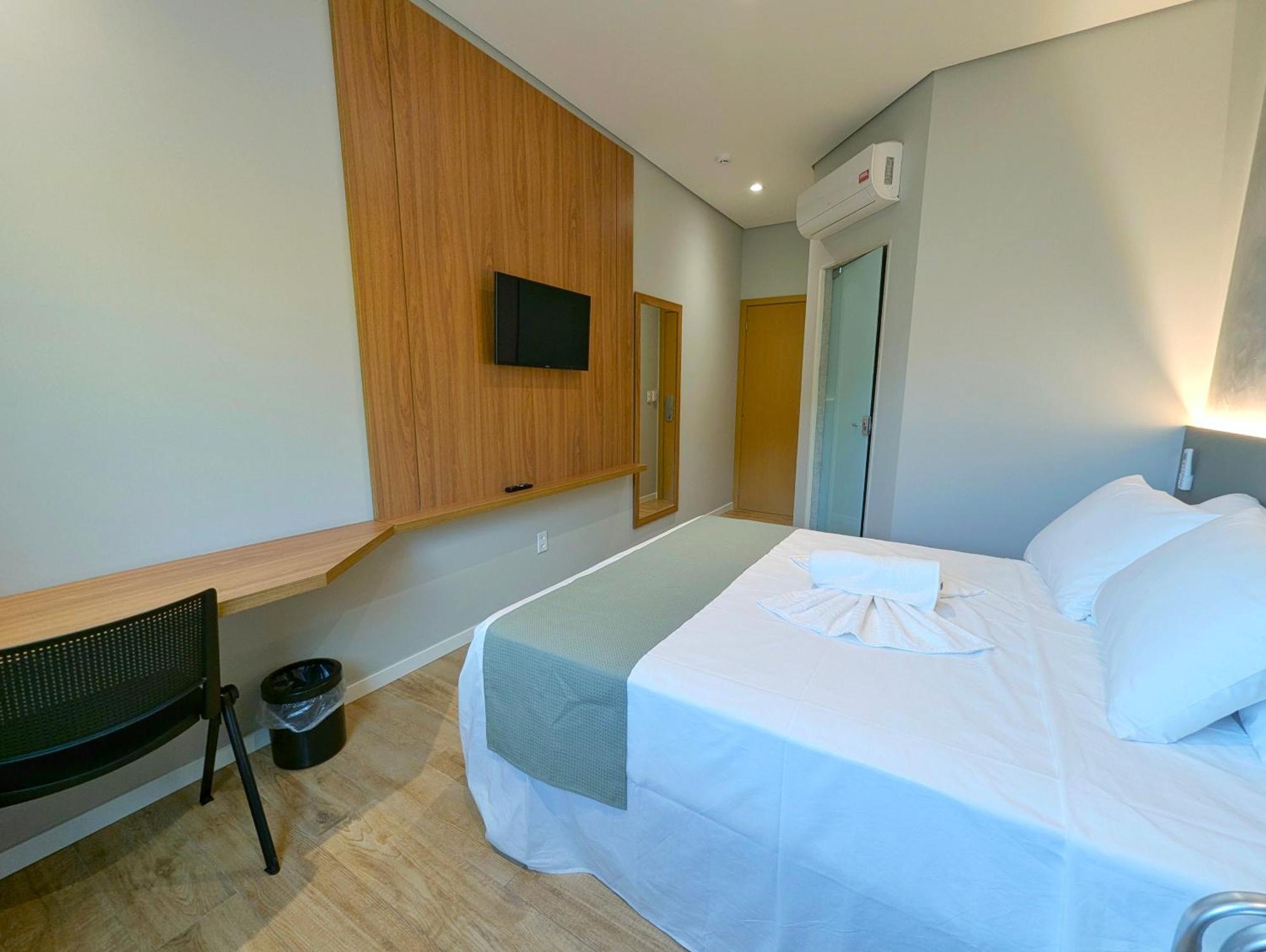 Hotel Jardim Iracema Teófilo Otoni Exteriör bild